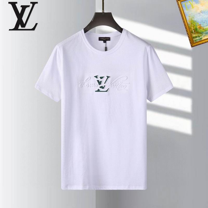 Louis Vuitton Men's T-shirts 17